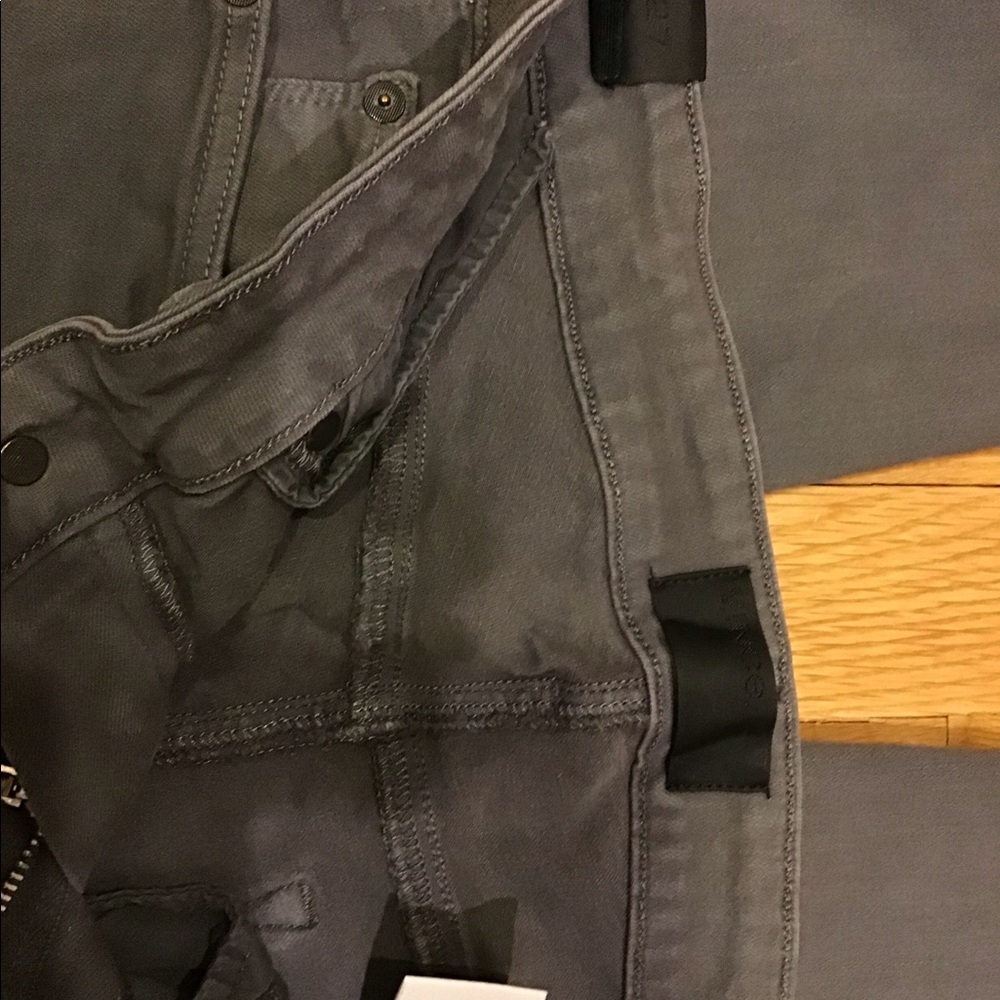 Vince Riley Skinny Jeans - Picture 5 of 6